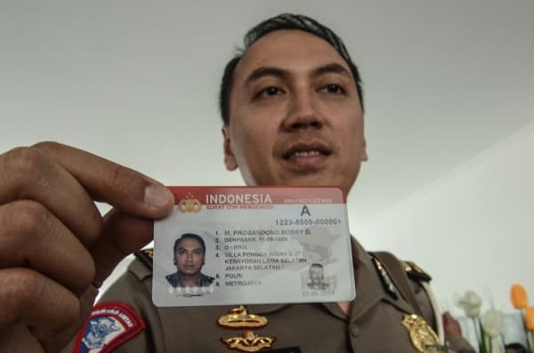 Smart SIM. (Antara/Fakhri hermansyah)