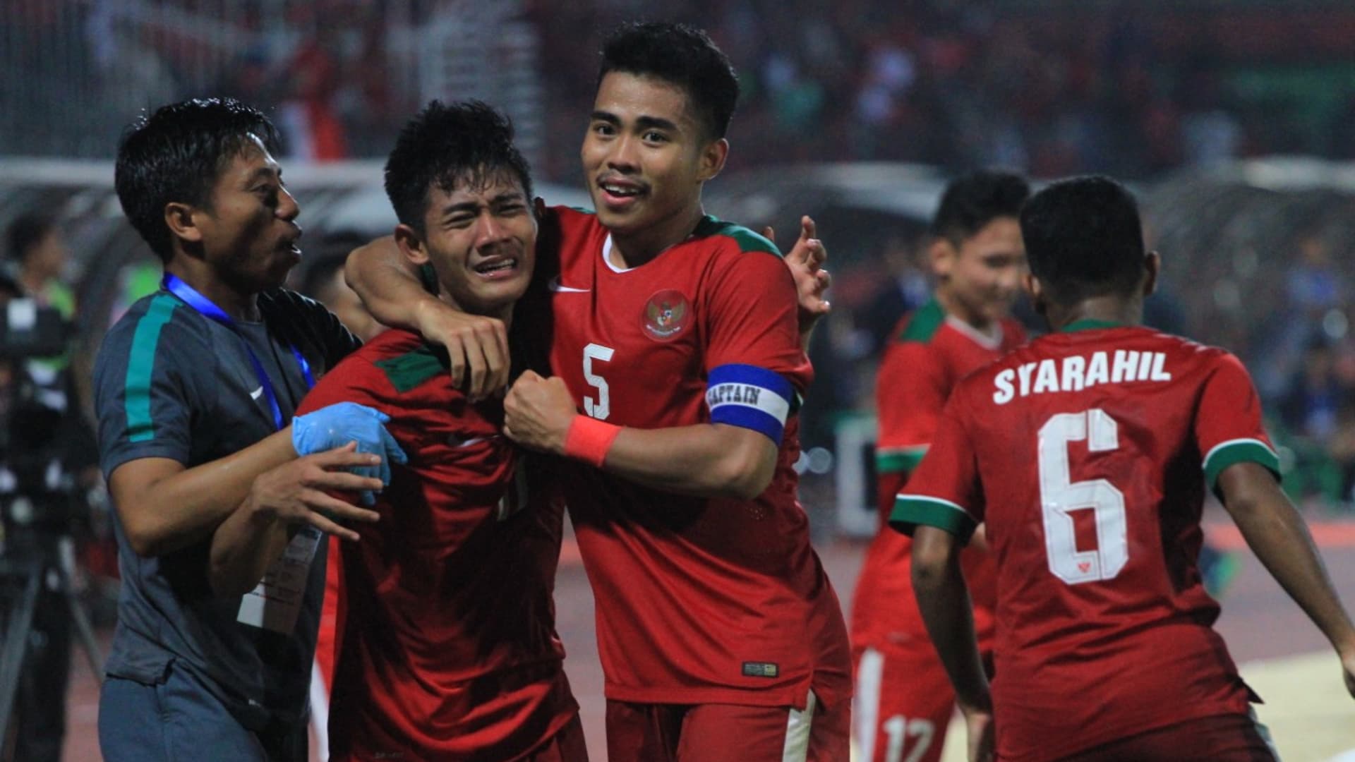 Pemain timnas U-19 merayakan gol ke gawang Filipina. (Goal.com)