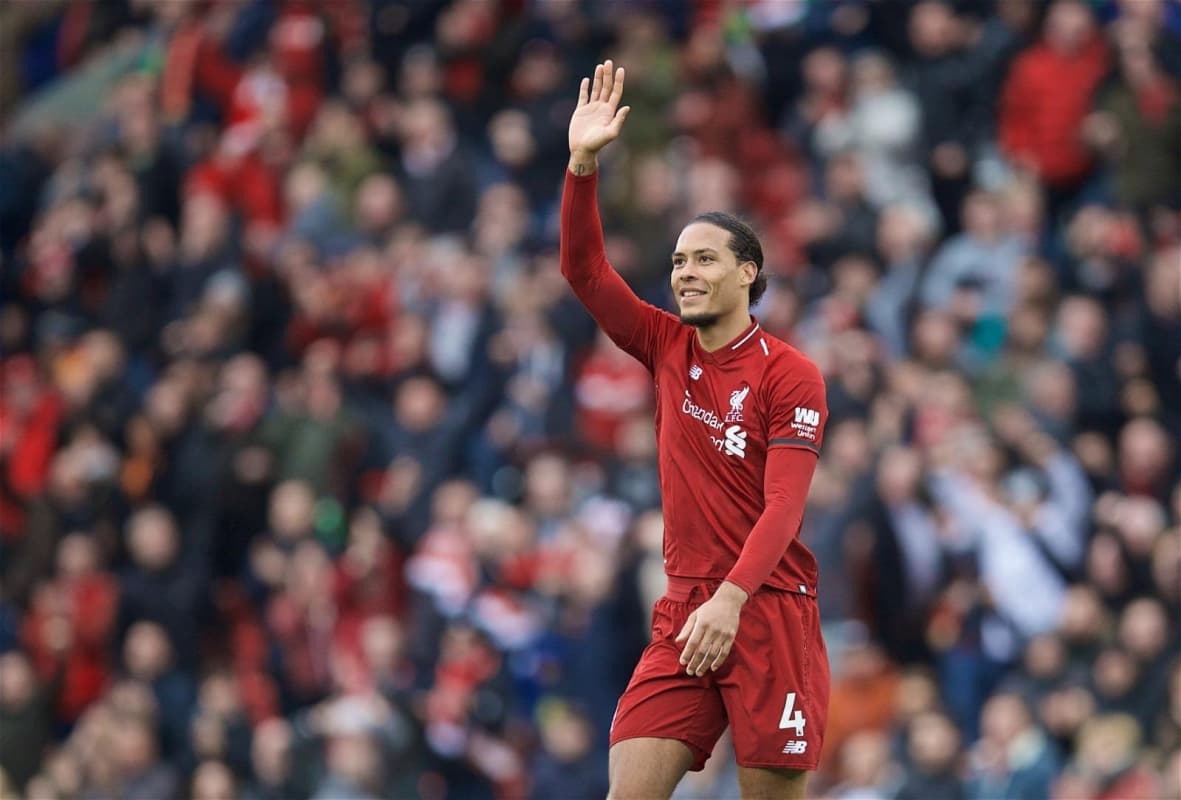 Pemain Liverpool Virgil van Dijk sabet penghargaan PFA Player of The Year 2019. (Twitter/VirgilvDijk)