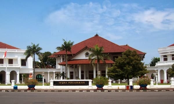 Gedung Wisma Perdamaian di kawasan Tugu Muda, Kota Semarang. (Seputarsemarang)