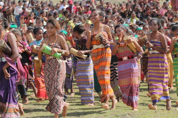 Tari Likurai khas warga Belu, NTT. (idntimes.com)