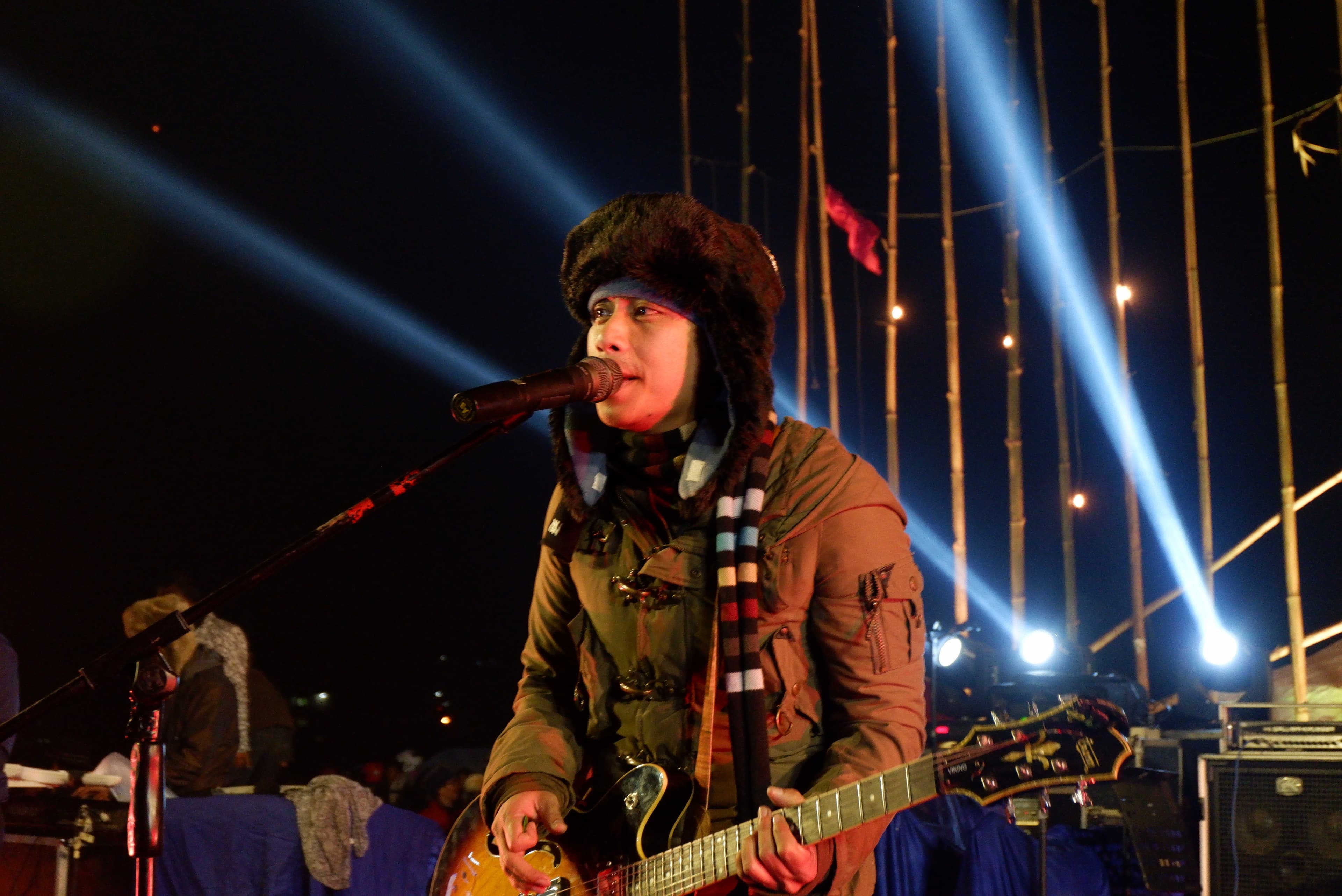 The Rain menjadi salah satu bintang tamu Senandung Atas Awan. (Mayang Istnaini/Inibaru.id)