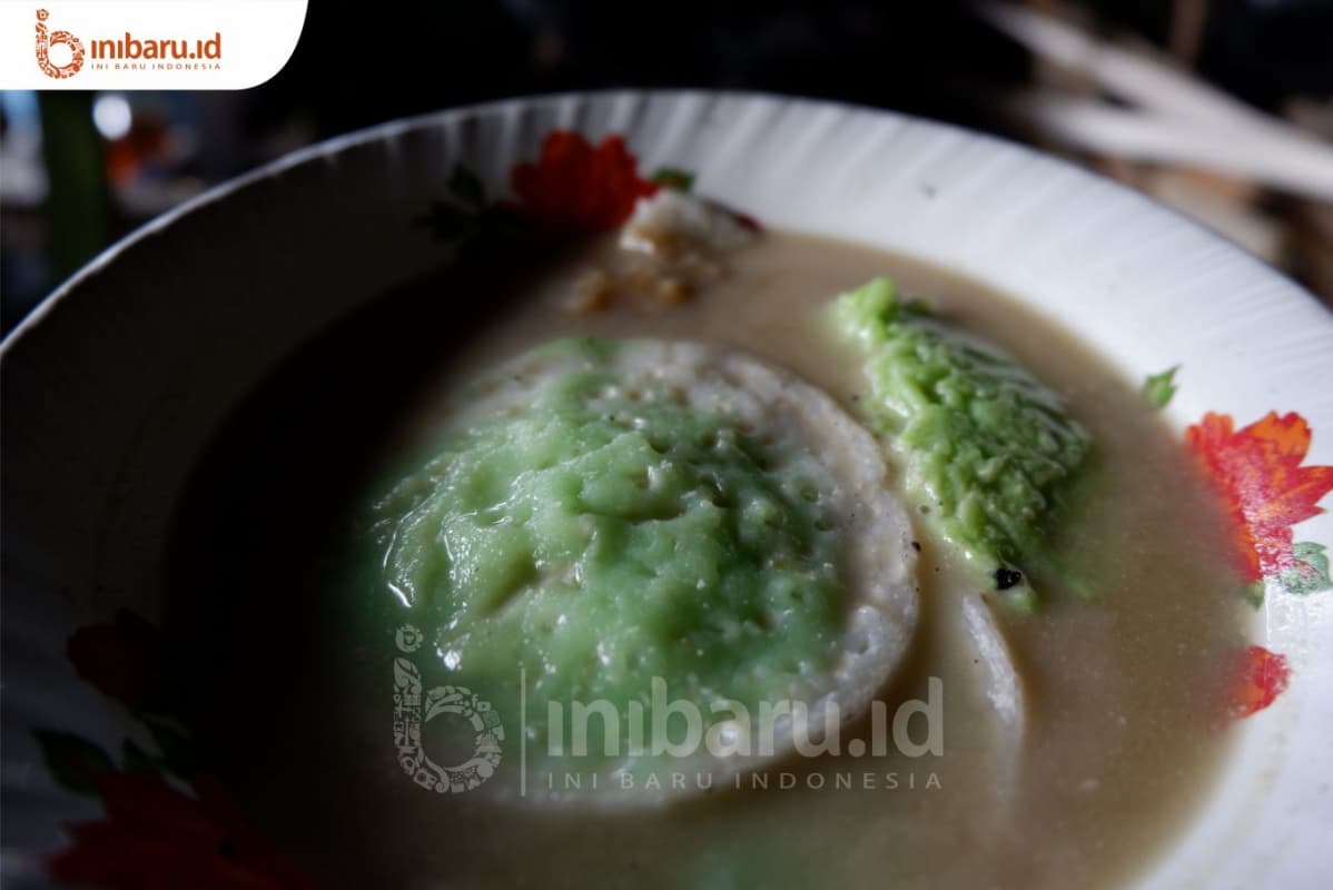 Seporsi serabi Ngampin. (Inibaru.id/ Mayang Istnaini)