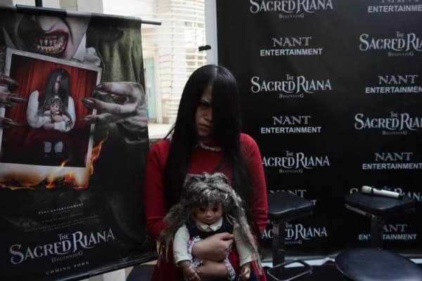 The Sacred Riana. (Kompas/ Andika Aditia)