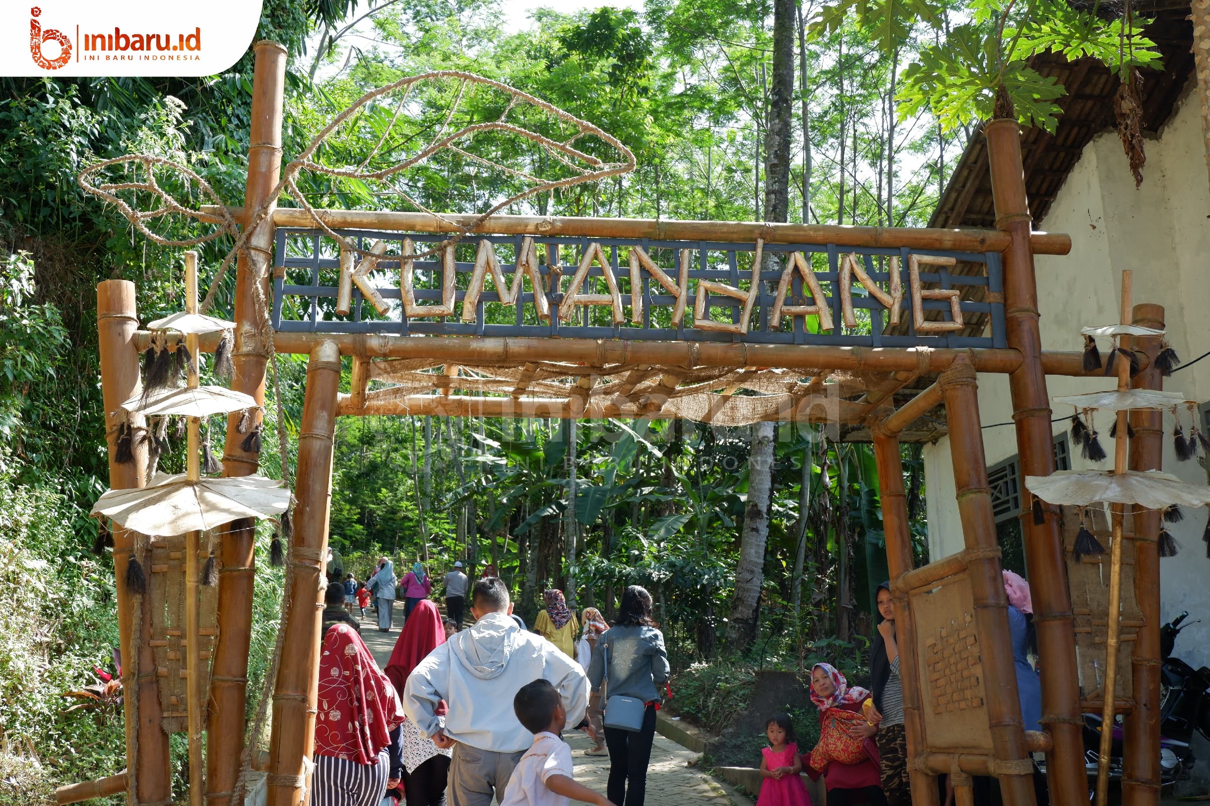 Pasar Kumandang, Pasar Unik di Tengah Hutan Rindang