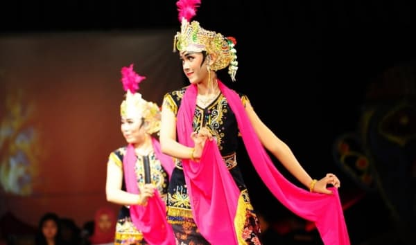 Seorang penari Lengger. (myimage.id)