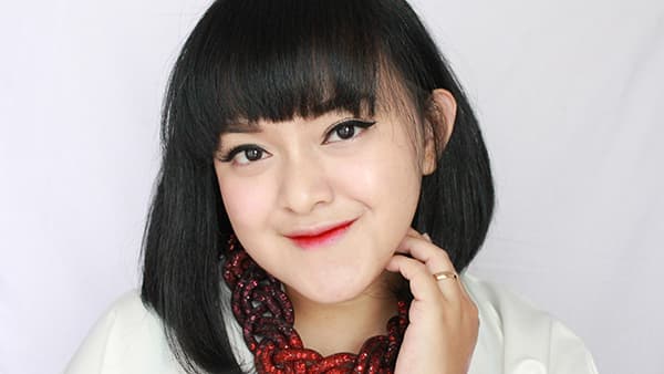 Lizzie Parra. (lizzieparra.com)