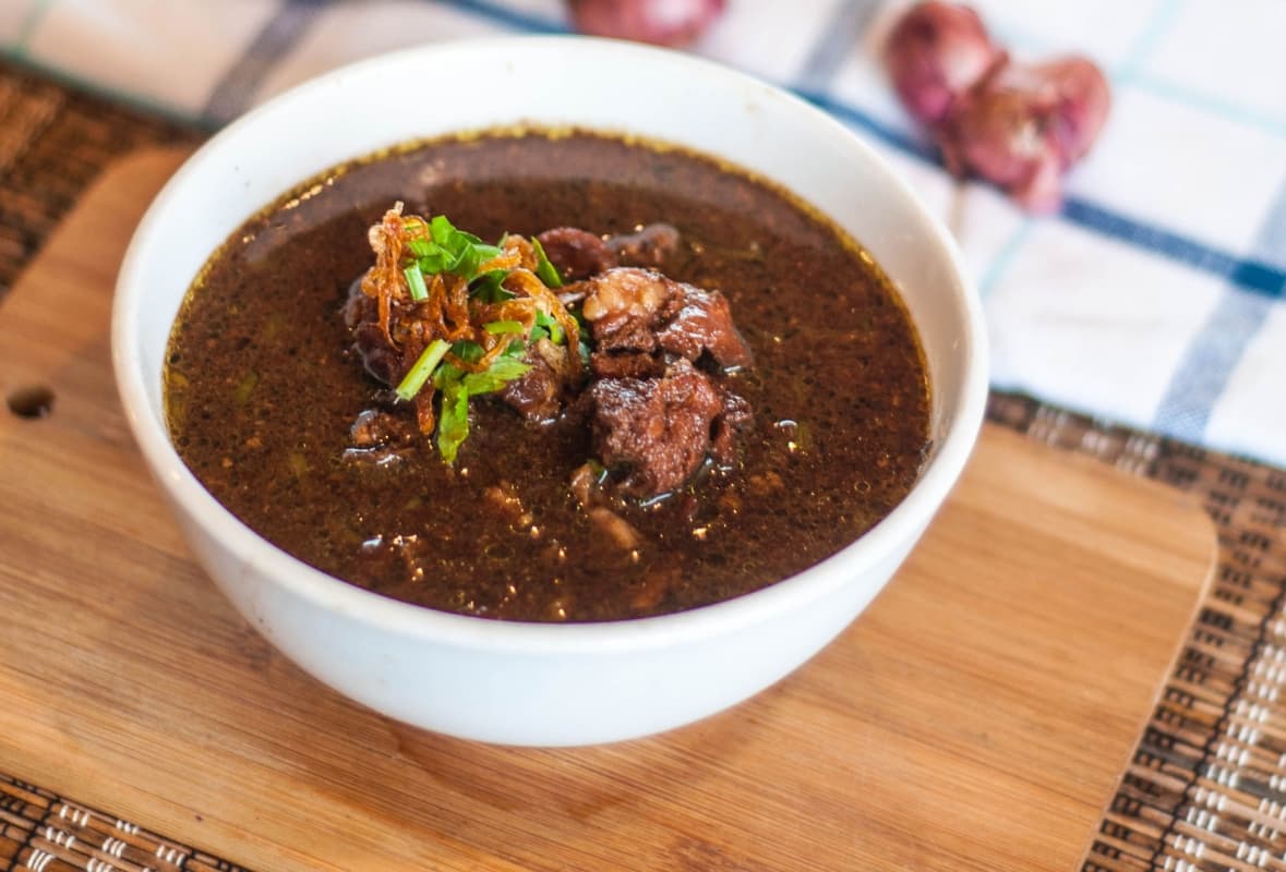 Rawon x Brongkos, Sama-Sama Berkuah Hitam, tapi Beda!