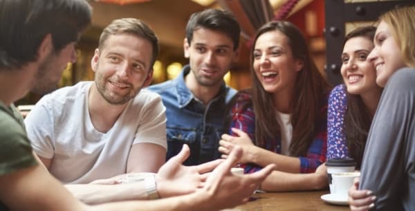 Hindari Hal Ini Agar Reuni Tetap Hangat dan Bersahabat