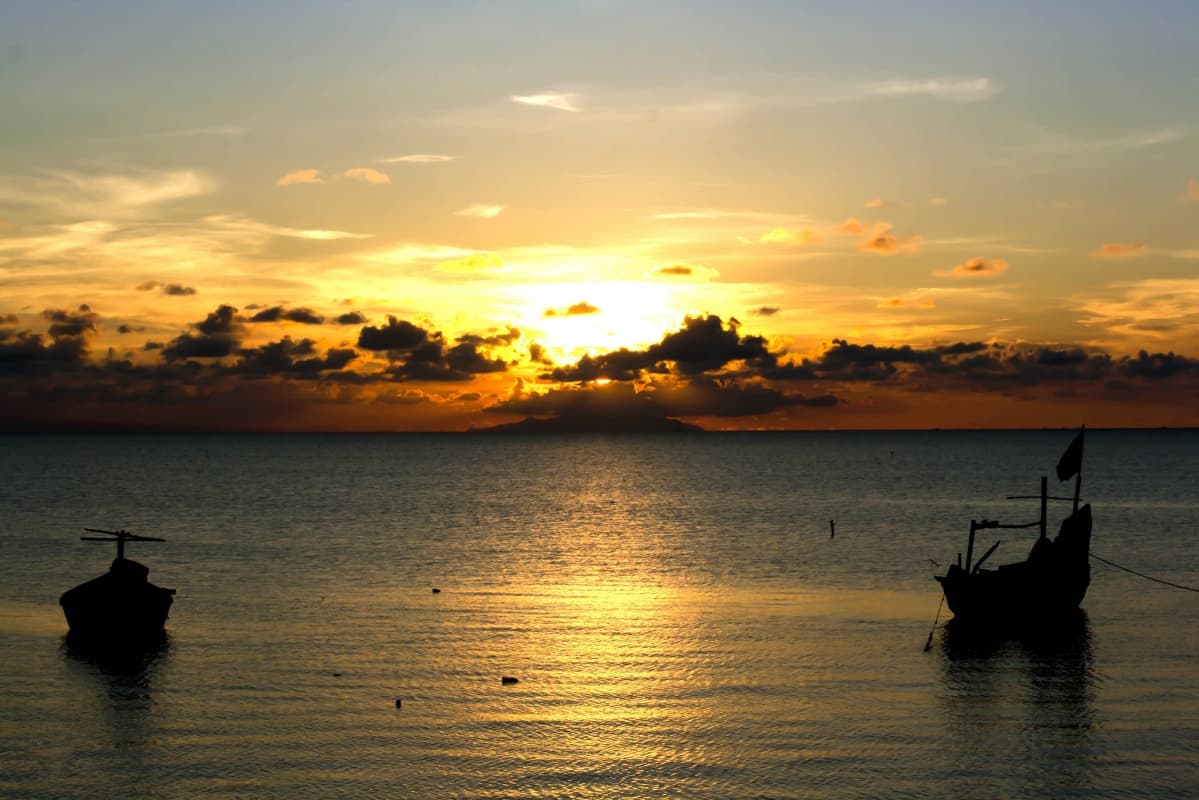 Senja di Pantai Watu Layar Rembang. (Akayuki)