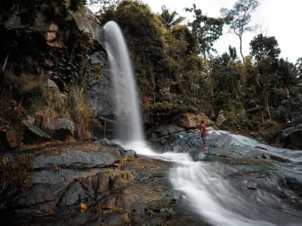 Curug Watuploso, salah satu destinasi wisata di Desa Giripurno. (Instagram/exploremagelang)