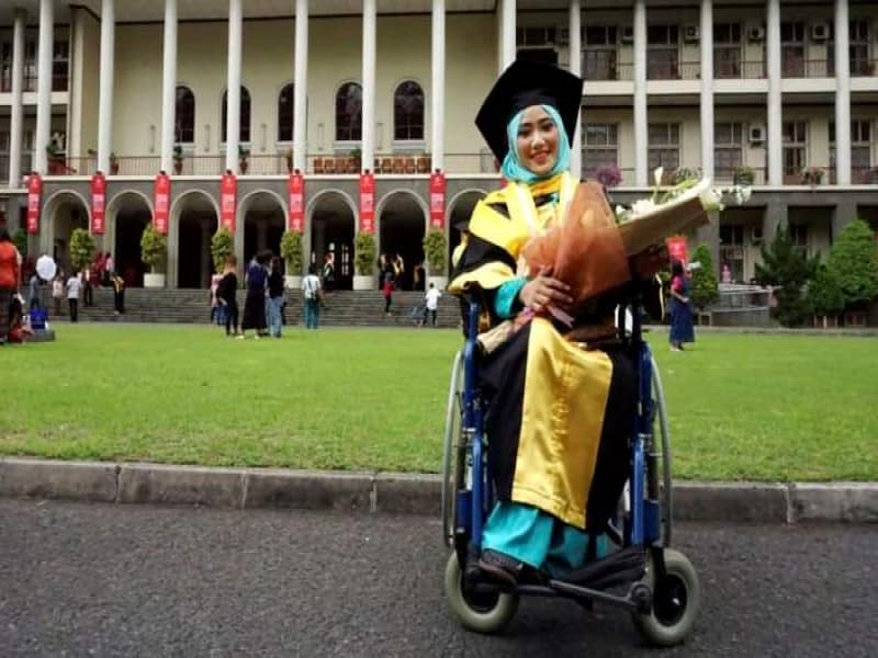 Luthfi Azizatunnisa saat wisuda S2 di UGM beberapa waktu lalu. (Luthfi Azizatunnisa)
