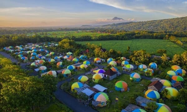 Berfoto di Rumah Bulat yang Unik dan Tahan Gempa; Rumah Domes!