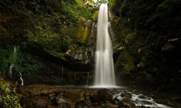 Air Terjun Kedung Kayang. (Traveloskyholiday)