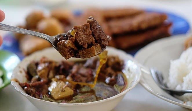 Brongkos Bu Rini. (Travelingyuk.com)