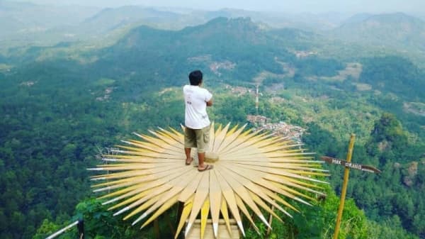 Ada banyak spot keren di bukit ini. (Adilhanipramastyo.wordpress)