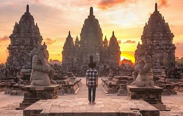 Candi Sewu. (Instagram/AyoDolan)
