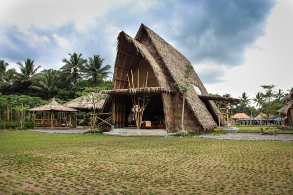 <em>Weekend Escape</em> di Antara Bambu-Bambu Kampung Klatakan di Desa Wringinputih Magelang