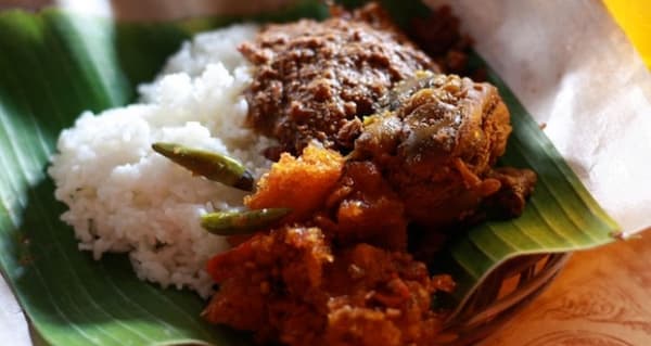 Terdapat beberapa gudeg legendaris di Yogyakarta. (Traveling)