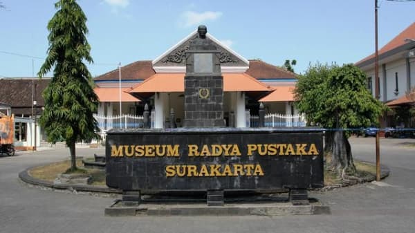 Museum ini menyimpan naskah-naskah kuno dalam bahasa Jawa dan bahasa Belanda. (Liputan6)
