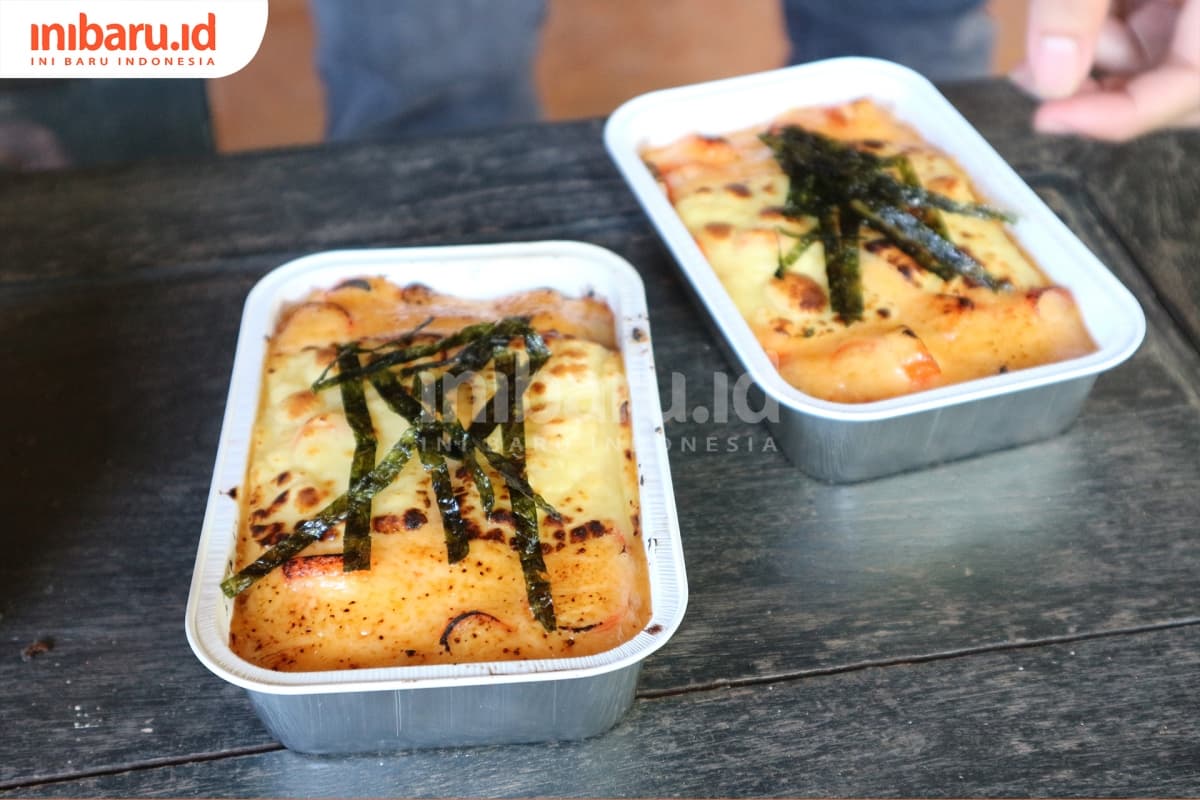 Salmon dengan saus mentai kini menjadi salah satu kuliner yang tengah digandrungi. (Inibaru.id/ Artika Sari)