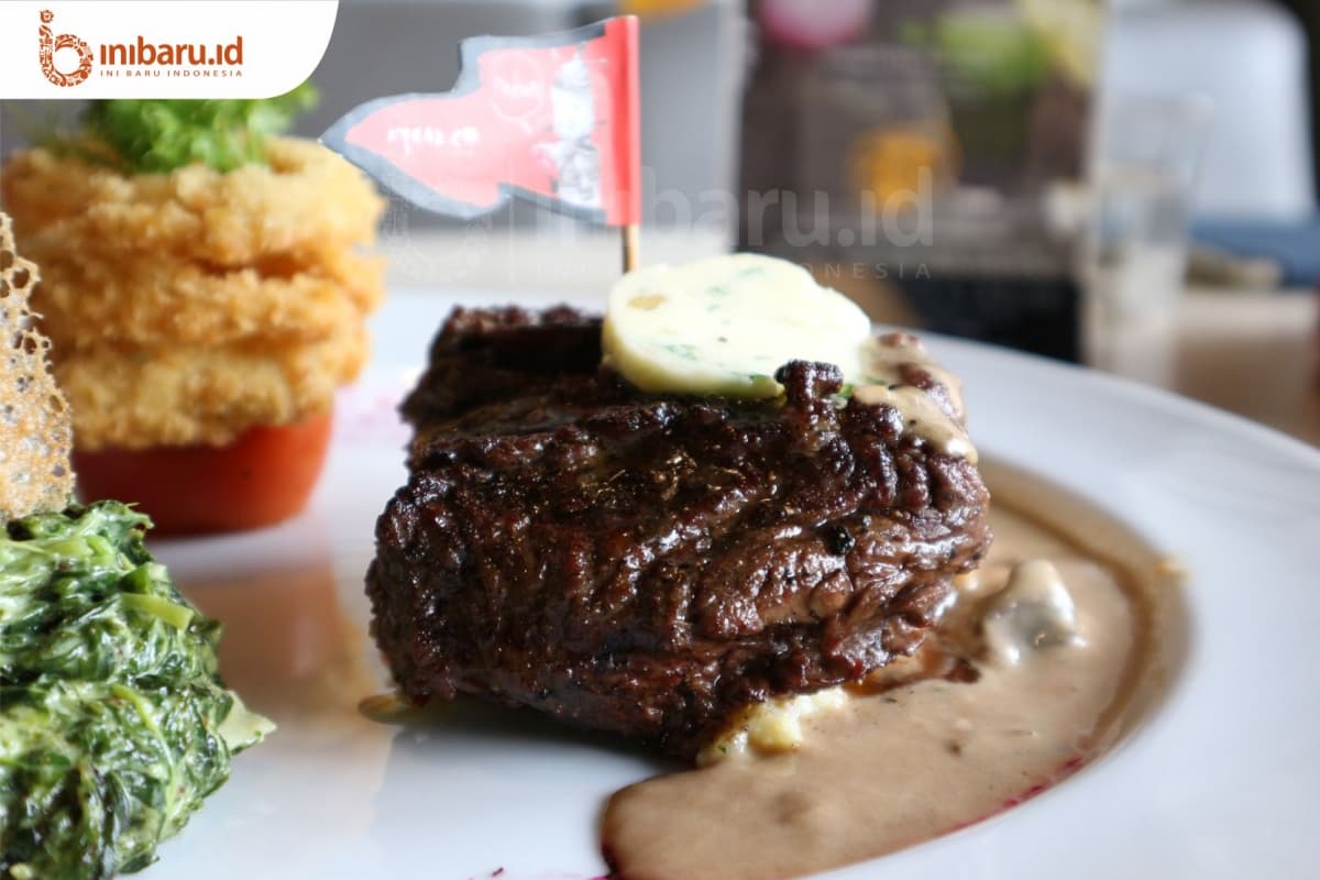 Teknik-Teknik <em>Saucing</em> Dalam <em>Plating</em> Makanan yang Bikin Tampilan Lebih Indah