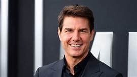Tom Cruise menjadi aktor pertama yang meraih penghargaan Pioneer of the Year (Edmontogazette.com)