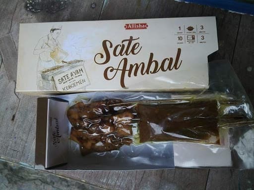 Sate Ambal dalam kemasan dari brand Allisha yang mendunia. (Widodogroho)