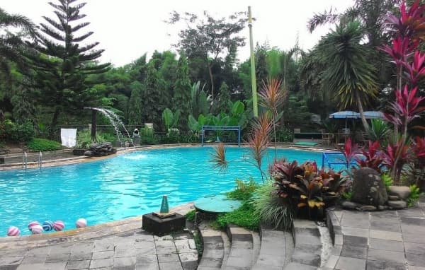 Liburan Sehari bareng Keluarga di Semarang,  Sambangi The Fountain Water Park Saja!