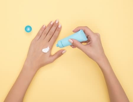 Pahami perbedaan <i>sunscreen</i> dan <i>sunblock</i> untuk melindungi kulitmu sehari-hari. (Pixabay)