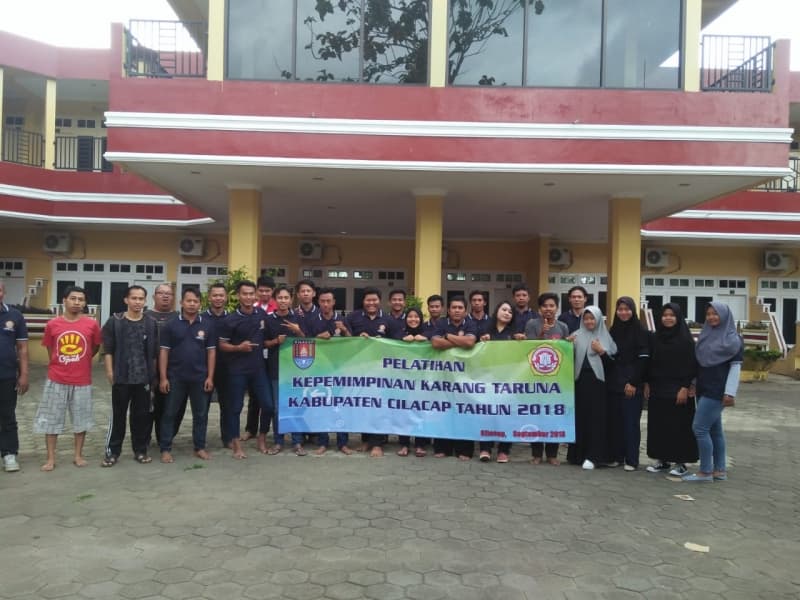 Peserta dan panitia Pelatihan Digital Marketplace Karang Taruna Kabupaten Cilacap. (Karang Taruna Cilacap)