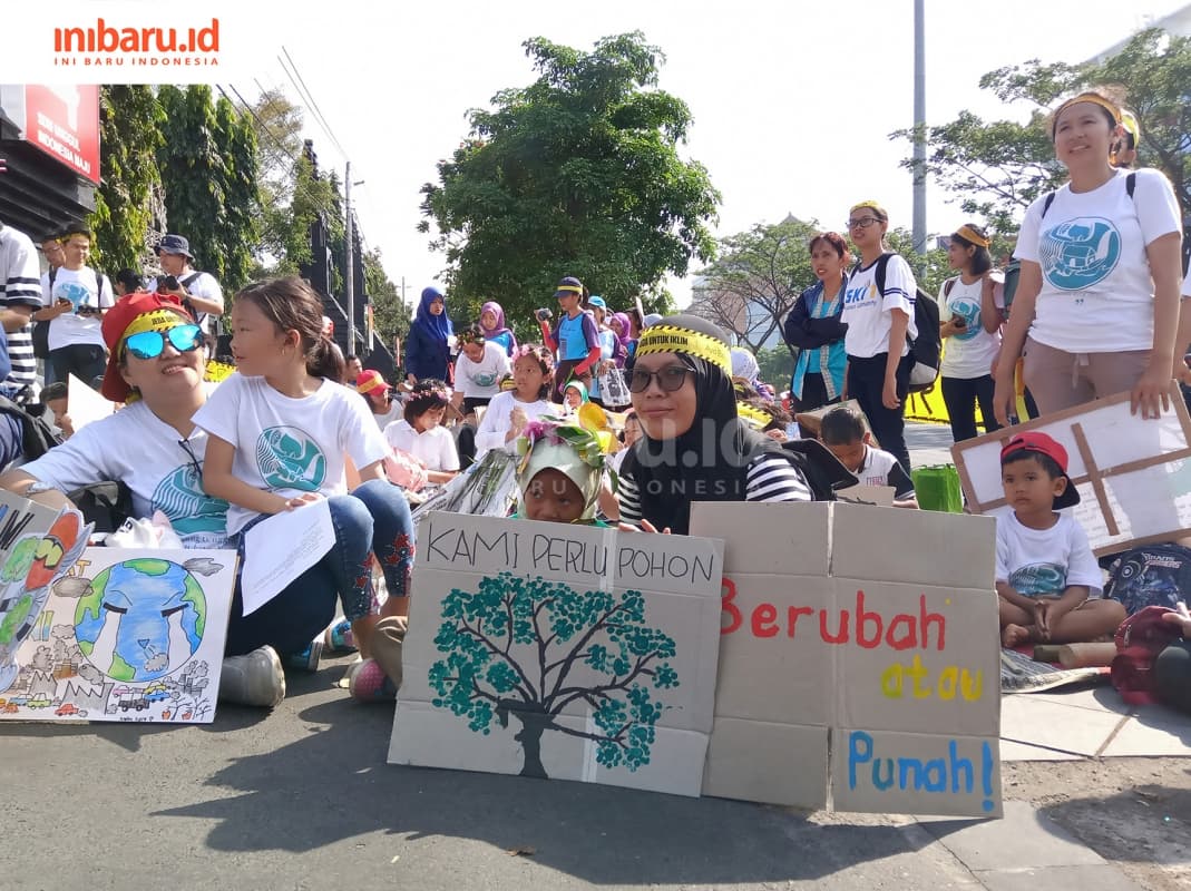 Aksi Damai Jeda Untuk Iklim Semarang Serukan Keprihatinan Terhadap Laju Perubahan Iklim 