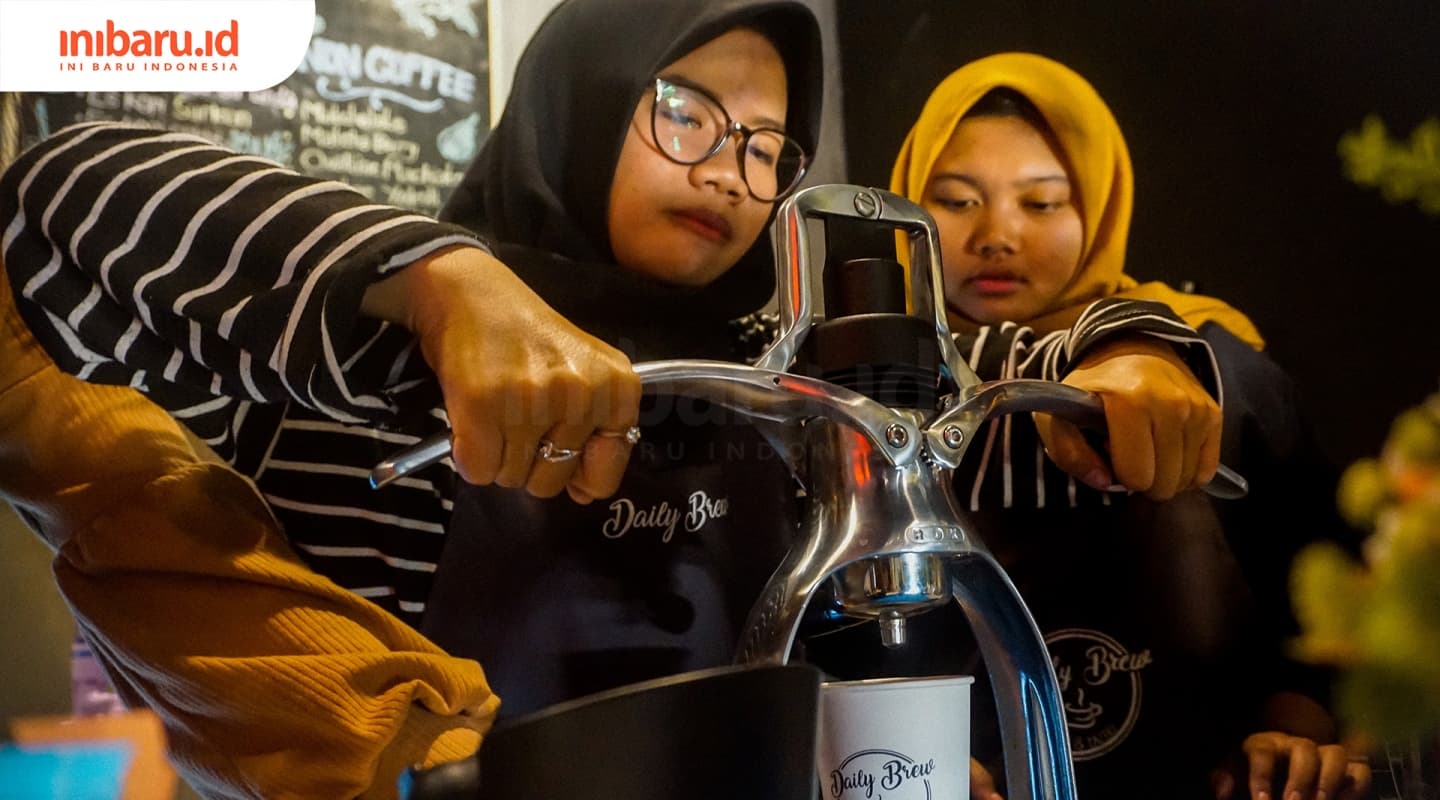 Saat ini menjadi berista jadi salah satu profesi yang diminati perempuan. (Inibaru.id/ Audrian F.)