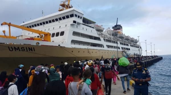 Kapal menjadi salah satu moda transportasi favorit saat mudik. (Kupang.tribunnews.com)
