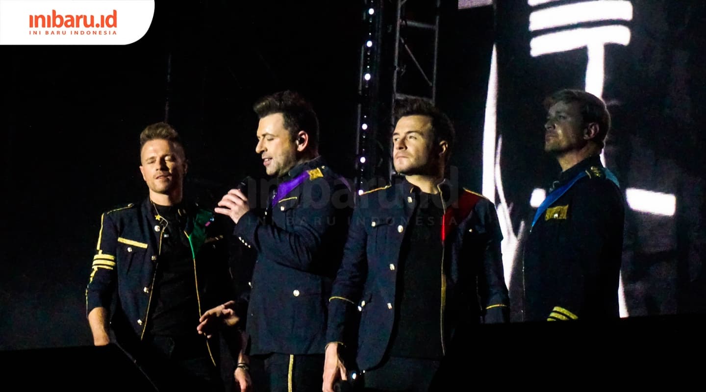 Westlife saat manggung di Sam Poo Kong Semarang, Minggu (1/9). (Inibaru.id/ Audrian F)