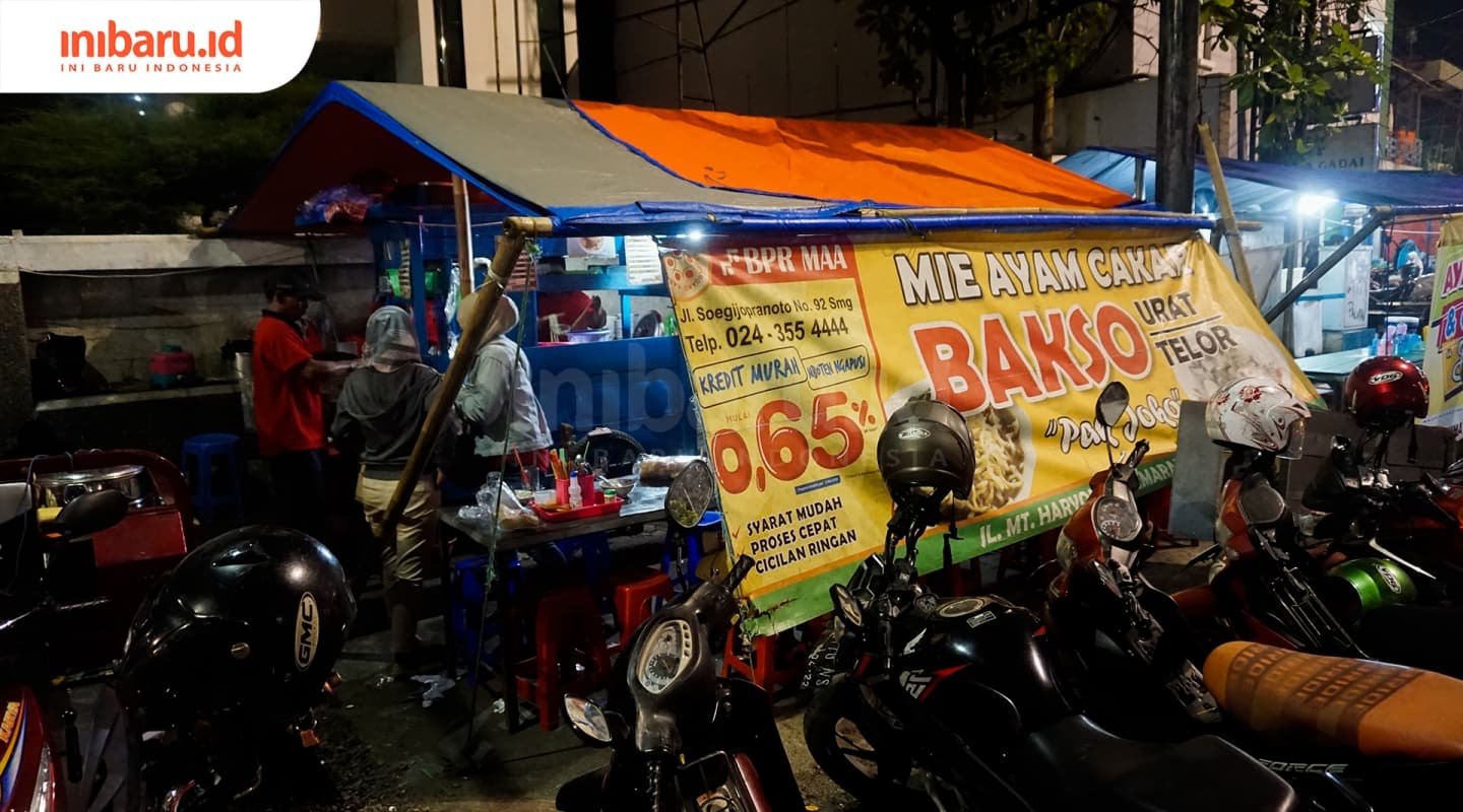 Mie Ayam Cakar dan Bakso Pak Joko. (Inibaru.id/ Audrian F)