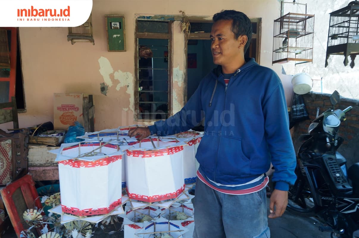 Perajin teng-tengan perlu menyiapkan penerus agar tradisi kebudayaan ini terus hidup. (Inibaru.id/ Audrian F)