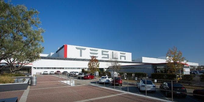 Pabrik Tesla di California. (Ist)