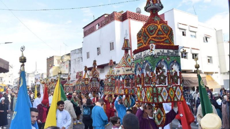 Maulid Nabi di Maroko juga diikuti dengan lantunan syair mistis. (NuOnline/Xinhua/Aissa)<br>