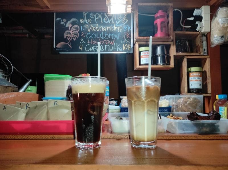 Kopi Kopen di Angkringan; Rasa Sekelas Coffee Shop, Harga Tetap Kucingan