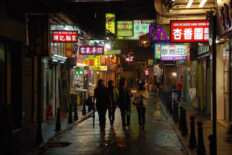 Macau di malam hari. (Flickr/

Tauno Tõhk)