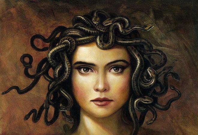 Medusa, perempuan cantik berambur ular. (kidzworld)<br>