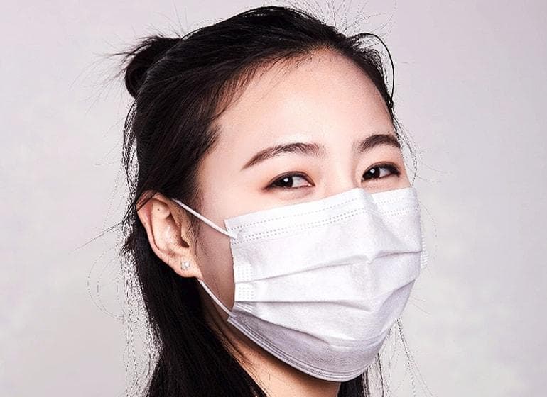 Masker penting untuk melindungi saluran pernafasan dari partikel-partikel berbahaya. (Go-dok)<br>