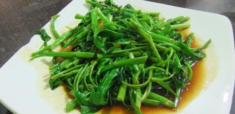 Tumis kangkung hijau segar membuat selera makan meningkat. (Beragamberita.com)