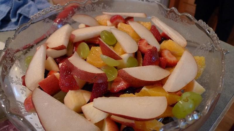 Salad buah. (Flickr/

Ann Larie Valentine)
