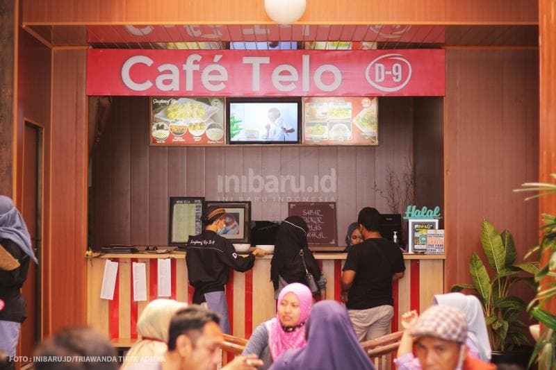 Selain toko, Hardadi juga memiliki Cafe Telo D-9.<br>