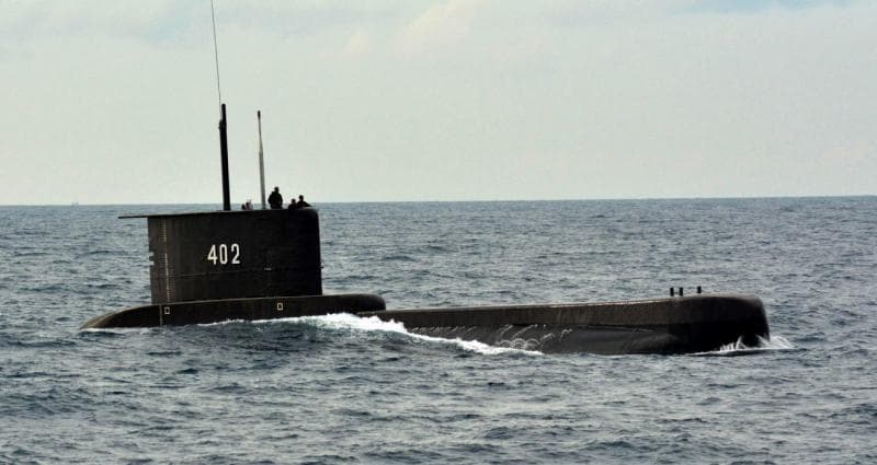 Pencarian kapal selam KRI Nanggala 402 dilakukan dengan maksimal. (Antara/Syaiful Arif)
