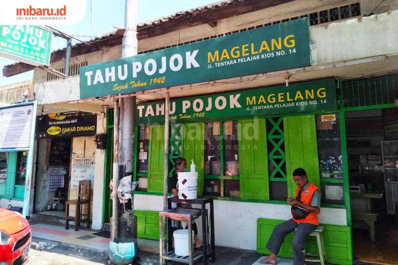 Kedai Tahu Pojok Magelang yang bersahaja di jantung kota Magelang, Jawa Tengah. (Inibaru.id/ Erlyna Rahma Sari)