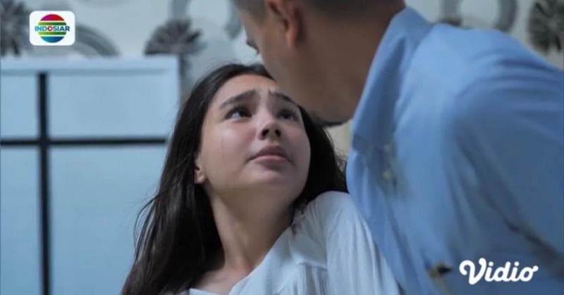 Tangkapan layar sinetron "Zahra" Suara Hati Istri yang dianggap kampanyekan pedofilia. (Asumsi/Vidio)