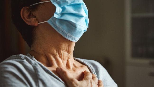 Sesak Napas Ketika Isolasi Mandiri di Rumah? Lakukan 4 Hal Ini!